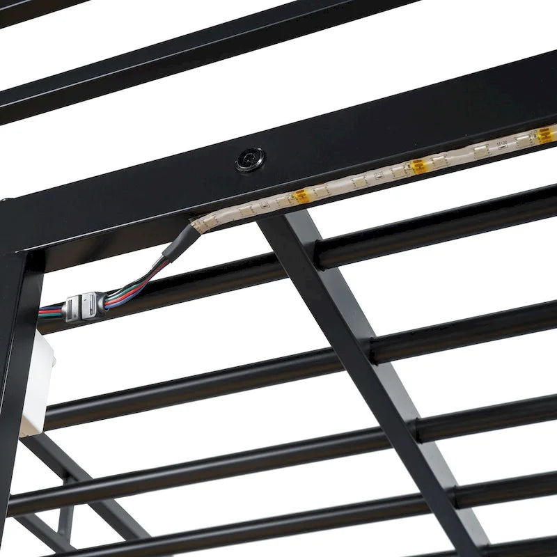 Lit mezzanine double en métal avec bureau, armoire et prise de courant intégrée